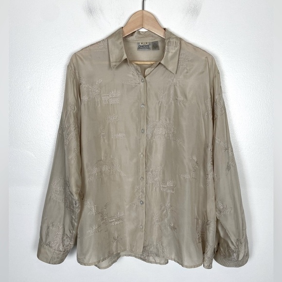 Chico's Silk Button Up Shirt Size 1 US M Color Cream Embroidered Novelty Print - Picture 1 of 9